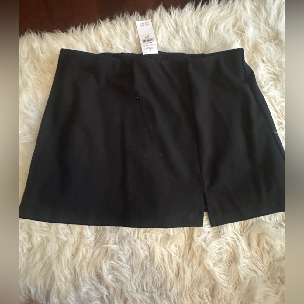 NWT American Eagle skort size medium black